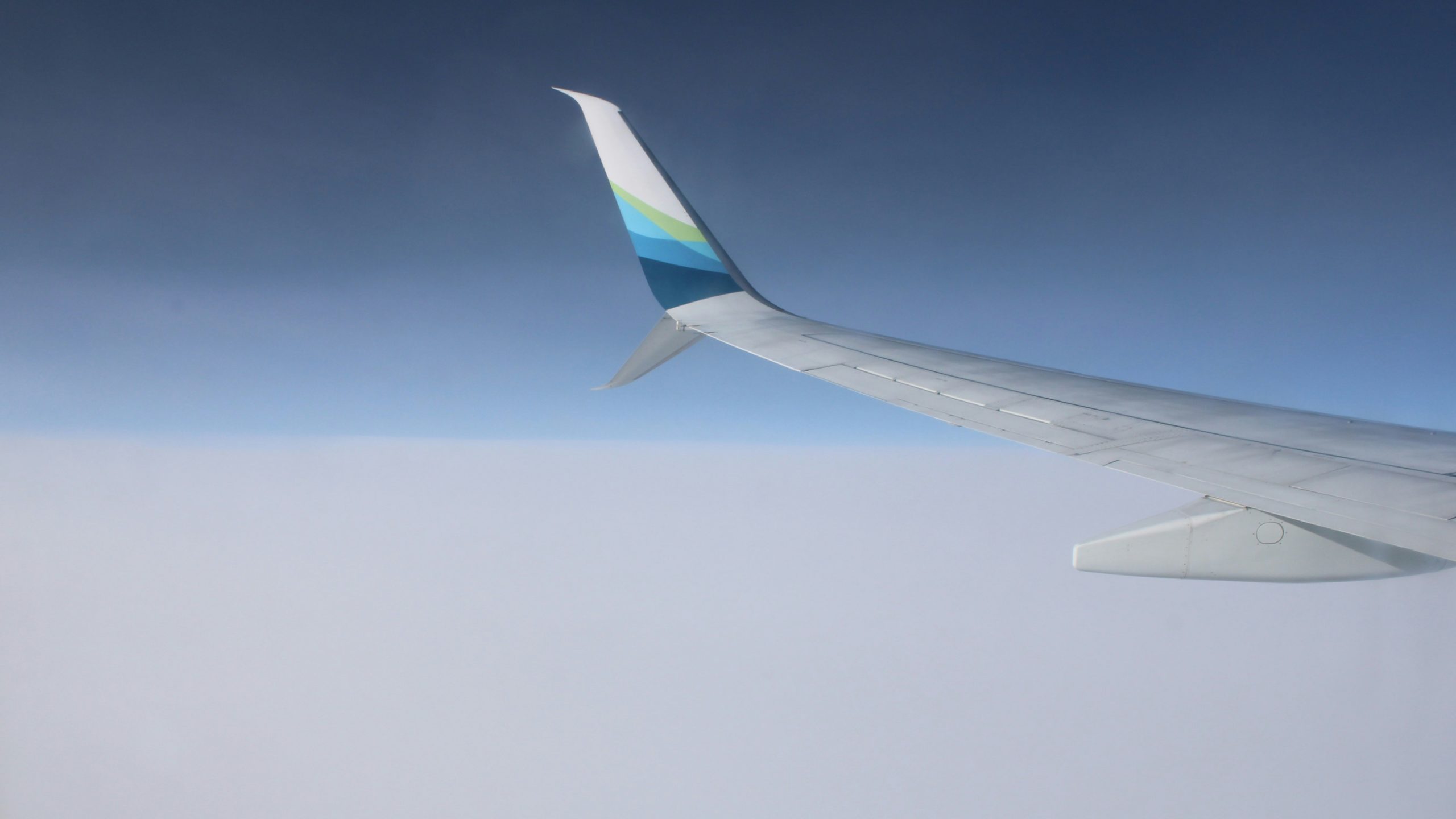 ΗΠΑ: Πρόβλημα σε κινητήρα Boeing 737 εν πτήσει – Σε εξέλιξη έρευνα από την FAA