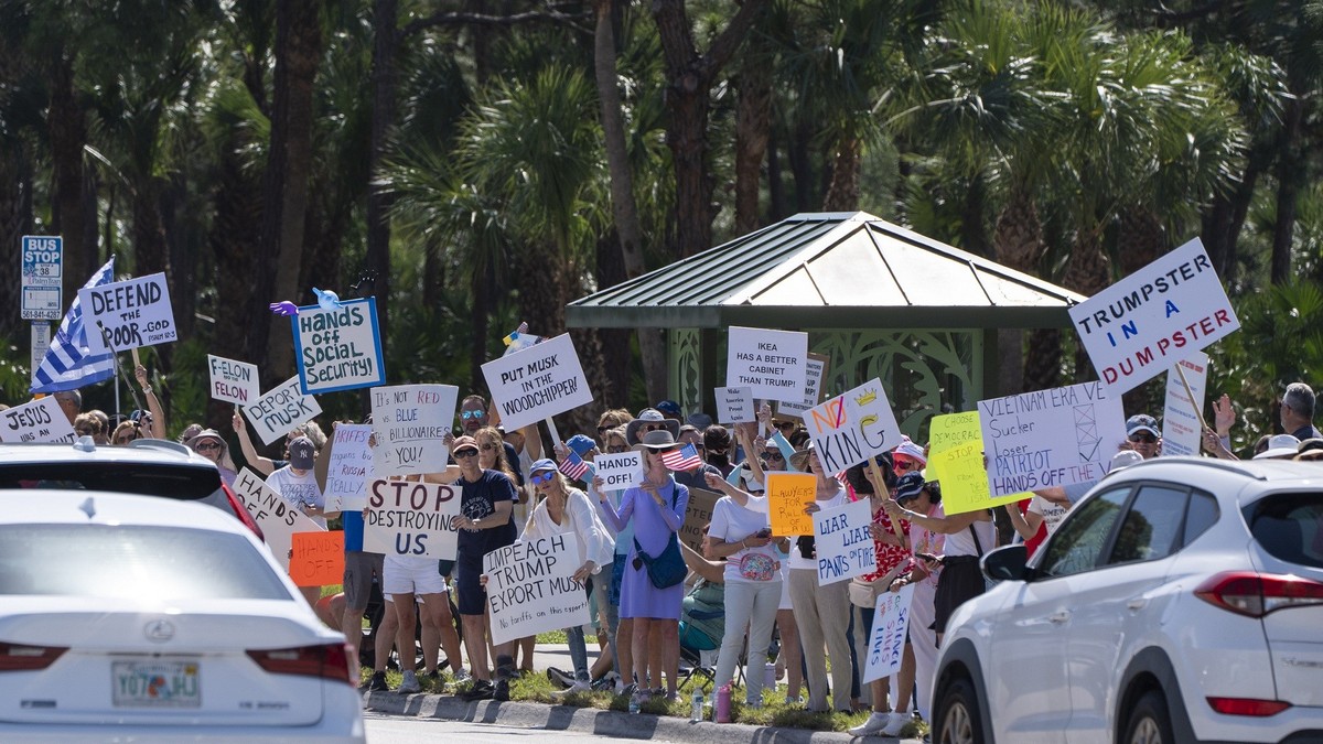 ΗΠΑ: Μαζικές διαδηλώσεις κατά Ντόναλντ Τραμπ και Έλον Μασκ σε σχεδόν όλες τις πολιτείες – ΒΙΝΤΕΟ