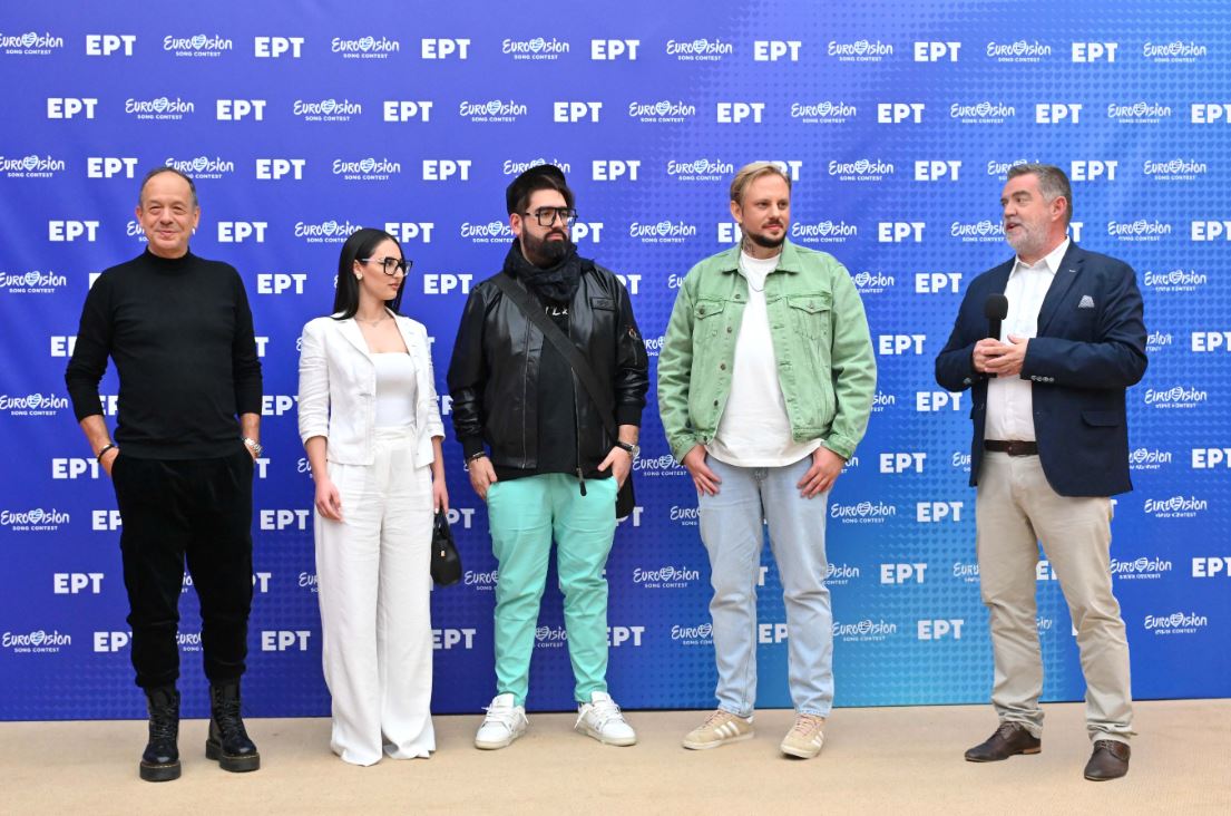 ΚΛΑΥΔΙΑ ΟΜΑΔΑ