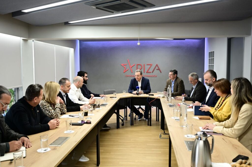 Φάμελλος: Η κυβέρνηση προσπαθεί με διάφορους τρόπους να ιδιωτικοποιήσει τη δημόσια παιδεία