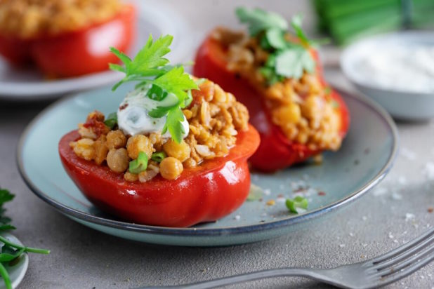 Συνταγή για πιπεριές γεμιστές με ρεβύθια - Ένα υγιεινό και νόστιμο πιάτο