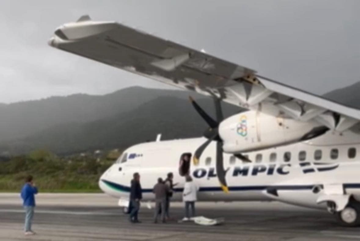 Μυτιλήνη: Φωτιά σε κινητήρα αεροσκάφους – Με ασφάλεια αποβιβάστηκαν οι επιβάτες – Δείτε βίντεο