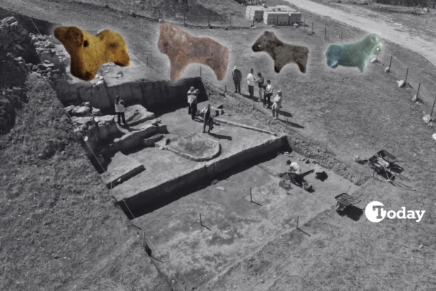 Αεροφωτογραφία του Pulur Hoyuk στο Erzurum της Τουρκίας και κολάζ από ειδώλια ζώων από τον πολιτισμό Karaz.