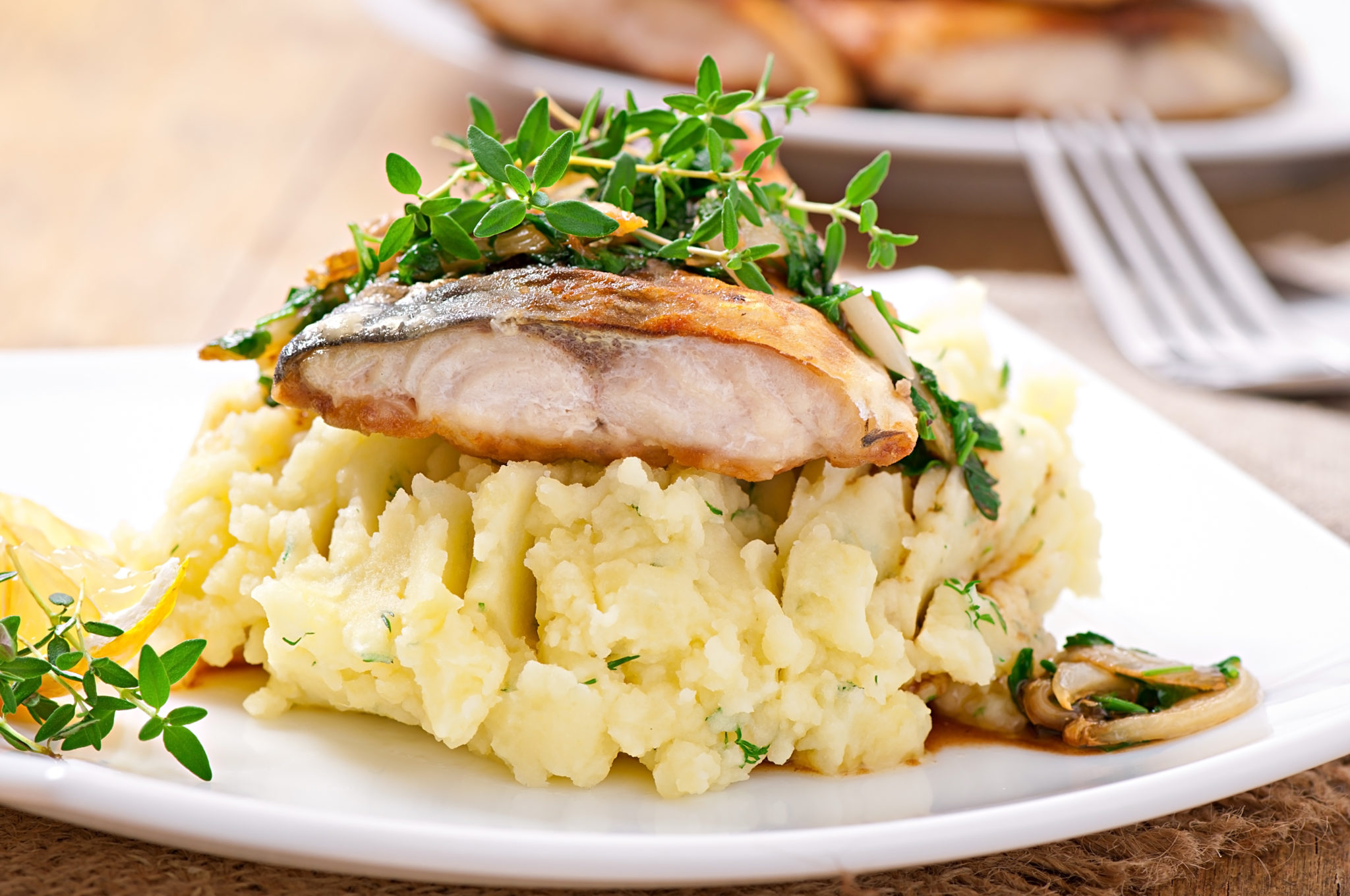 Συνταγή για σολομό στο air fryer με πατατοσαλάτα