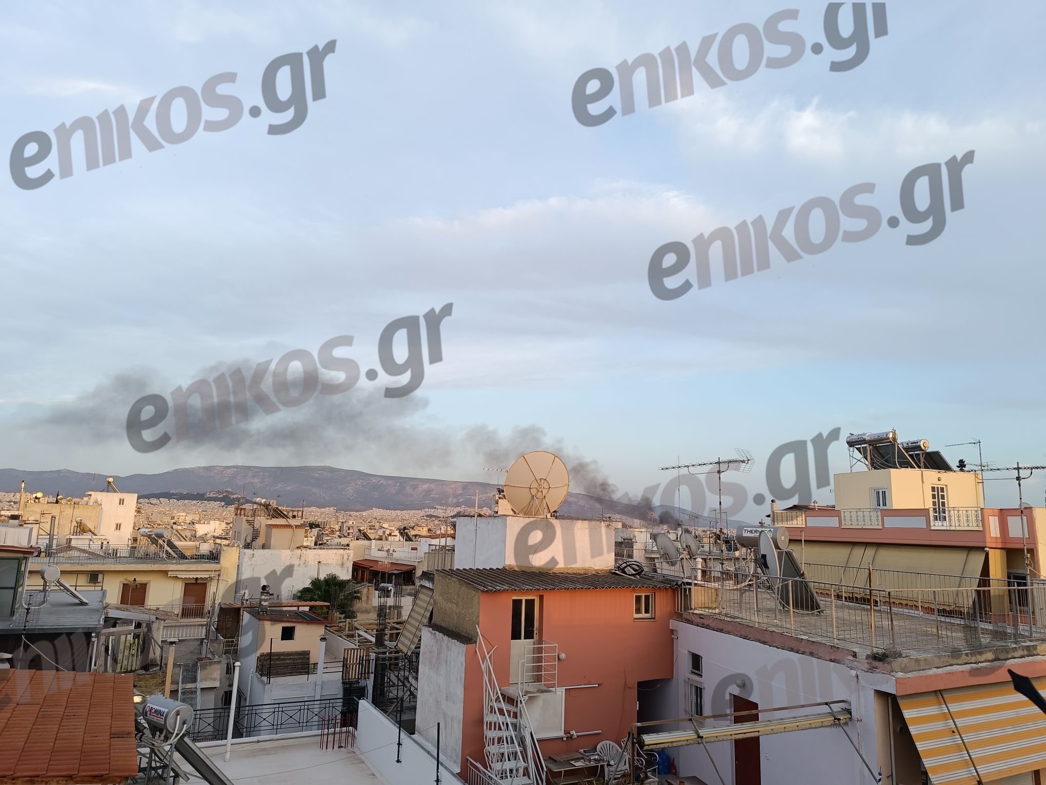 Μήνυμα από το 112 για τη φωτιά στον Βοτανικό – «Κλείστε πόρτες και παράθυρα» – BINTEO