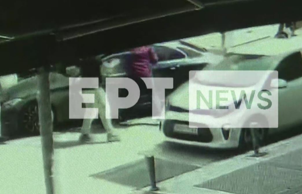 Θεσσαλονίκη: Καρέ καρέ ο άγριος ξυλοδαρμός γιατρού μπροστά στον 3χρονο γιο του – «Θα έρθουν οι κακοί και φοβάμαι» λέει το παιδί που βρίσκεται σε σοκ