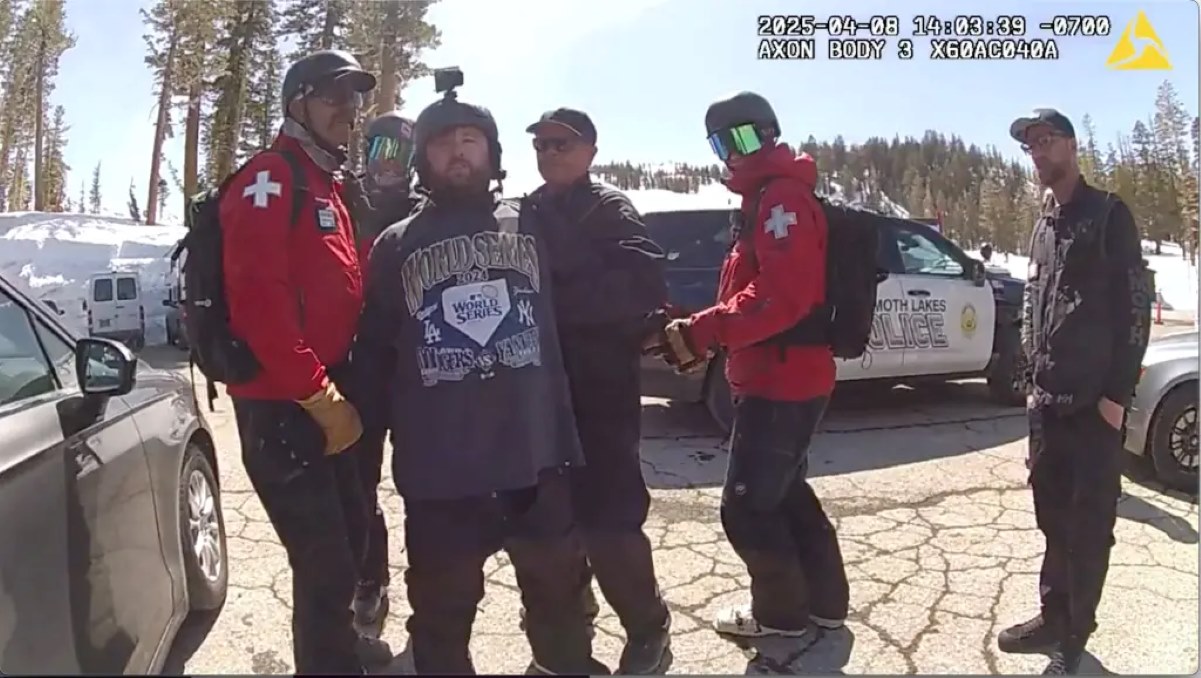 Χάλεϊ Τζόελ Όσμεντ: Βίντεο ντοκουμέντο από τη σύλληψη του ηθοποιού της «Έκτης Αίσθησης» – Βρίζει αστυνομικούς και τους αποκαλεί «Ναζί»