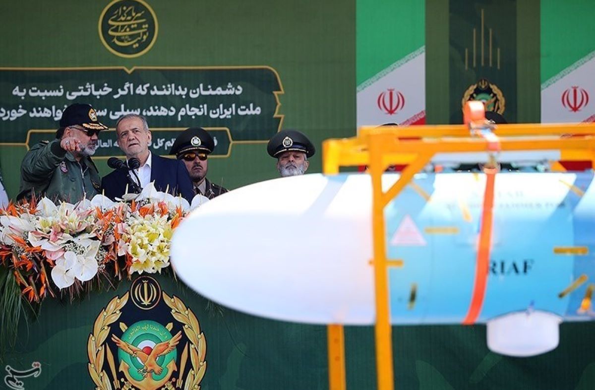 Ιράν στρατός παρέλαση Μασούντ Πεζεσκιάν