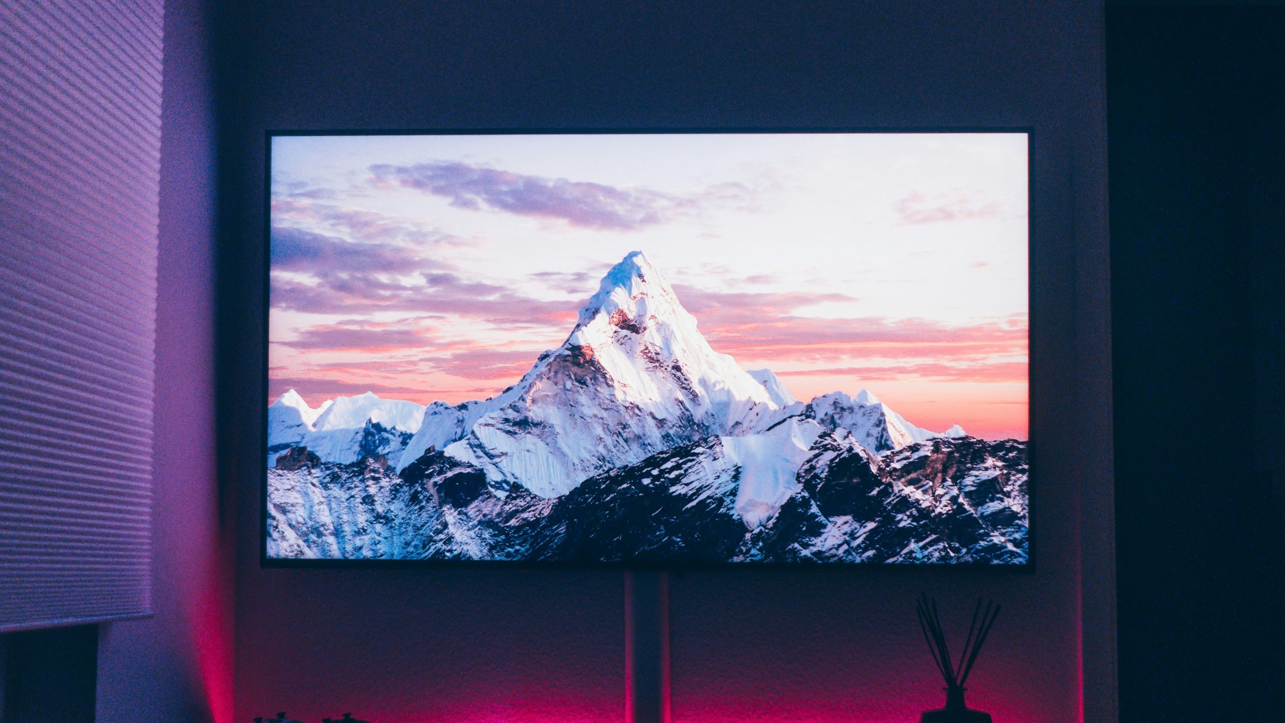 Αυτές είναι οι 6 ρυθμίσεις στην τηλεόραση σας που μπορούν να αυξήσουν την ταχύτητά της – Πώς λειτουργούν