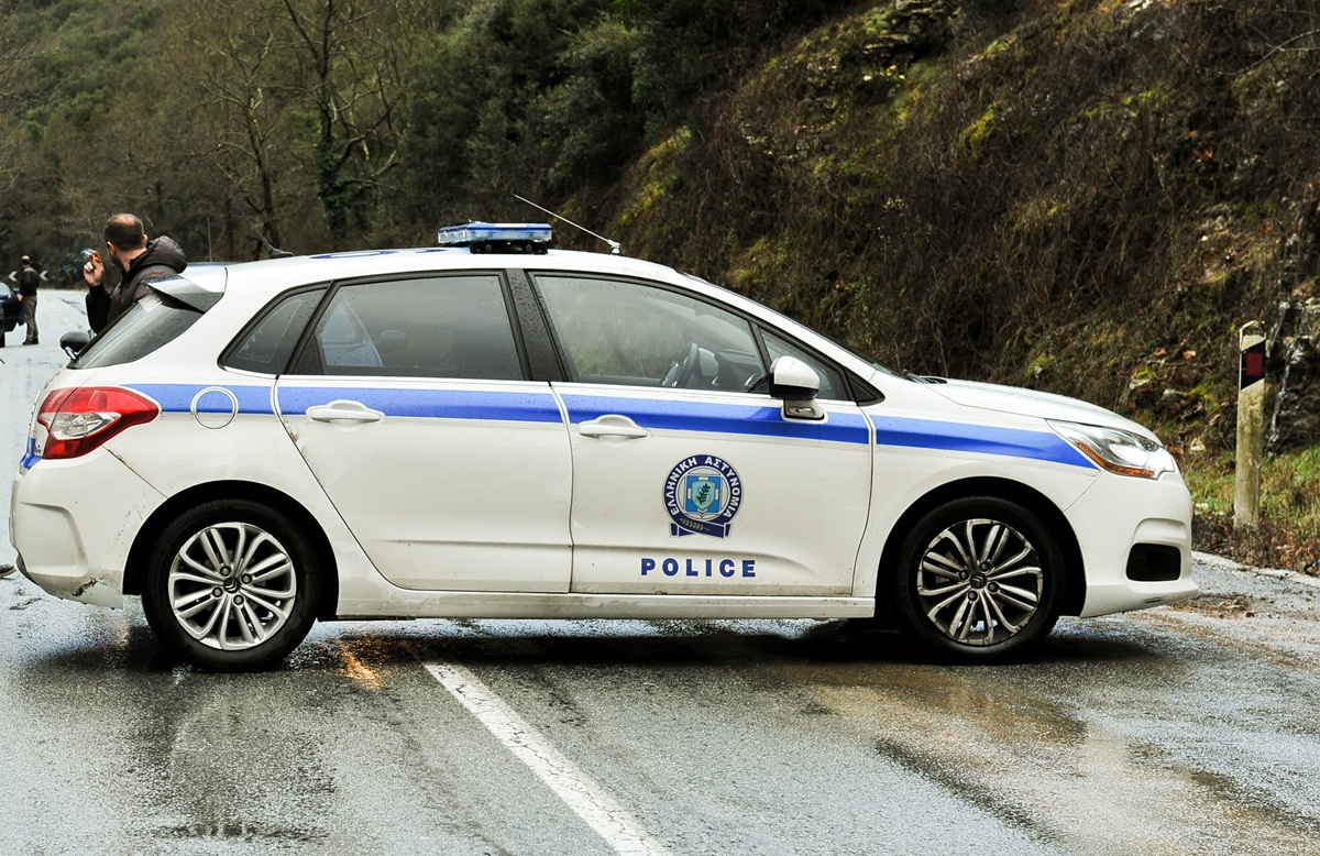 Κακοκαιρία – Κεντρική Μακεδονία: Κλειστές επαρχιακές οδοί σε Χαλκιδική και Βέροια – Πλημμύρισε υπόγειο σχολείου στη Θεσσαλονίκη