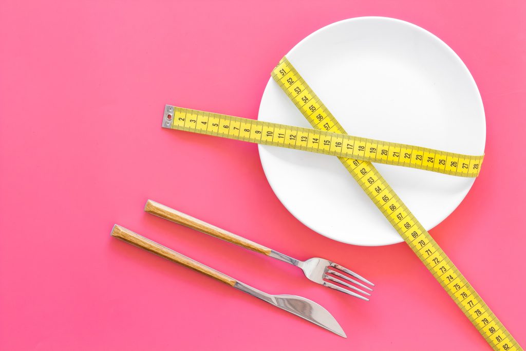 Αντιγήρανση: Η αμφιλεγόμενη διατροφή που «κλειδώνει» τον χρόνο – Τι δείχνει νέα μελέτη