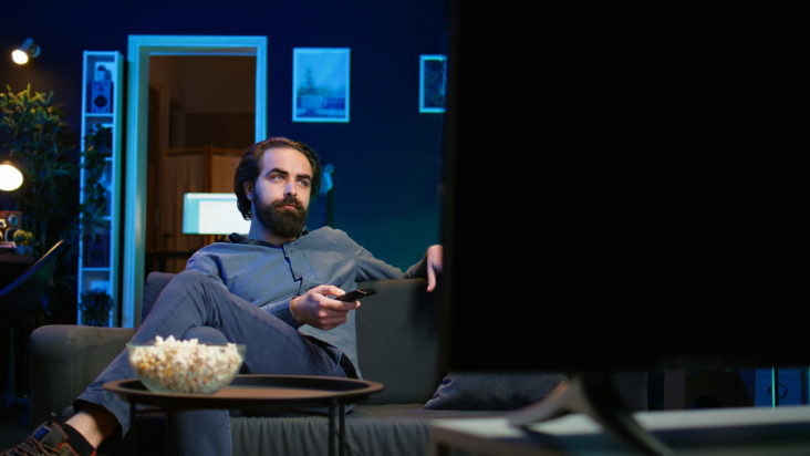 Ύπνος: Τα 7 πράγματα που πρέπει να σταματήσετε να κάνετε εάν θέλετε να κοιμηθείτε καλά, σύμφωνα με ειδικούς