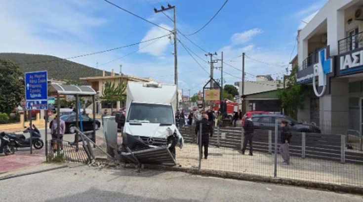 Μαραθώνας: Τροχαίο με παράσυρση μαθητή