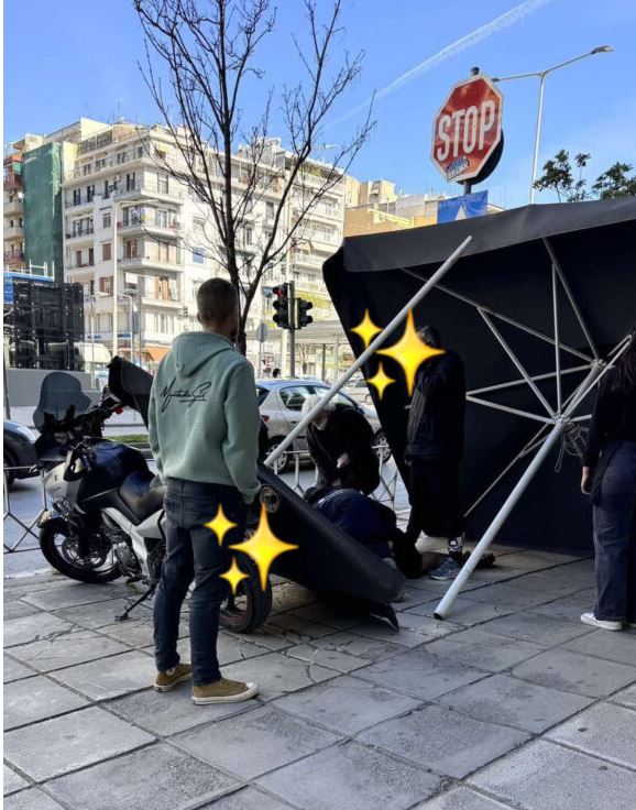 Θεσσαλονίκη: Ομπρέλα έπεσε πάνω σε ηλικιωμένη λόγω των ισχυρών ανέμων