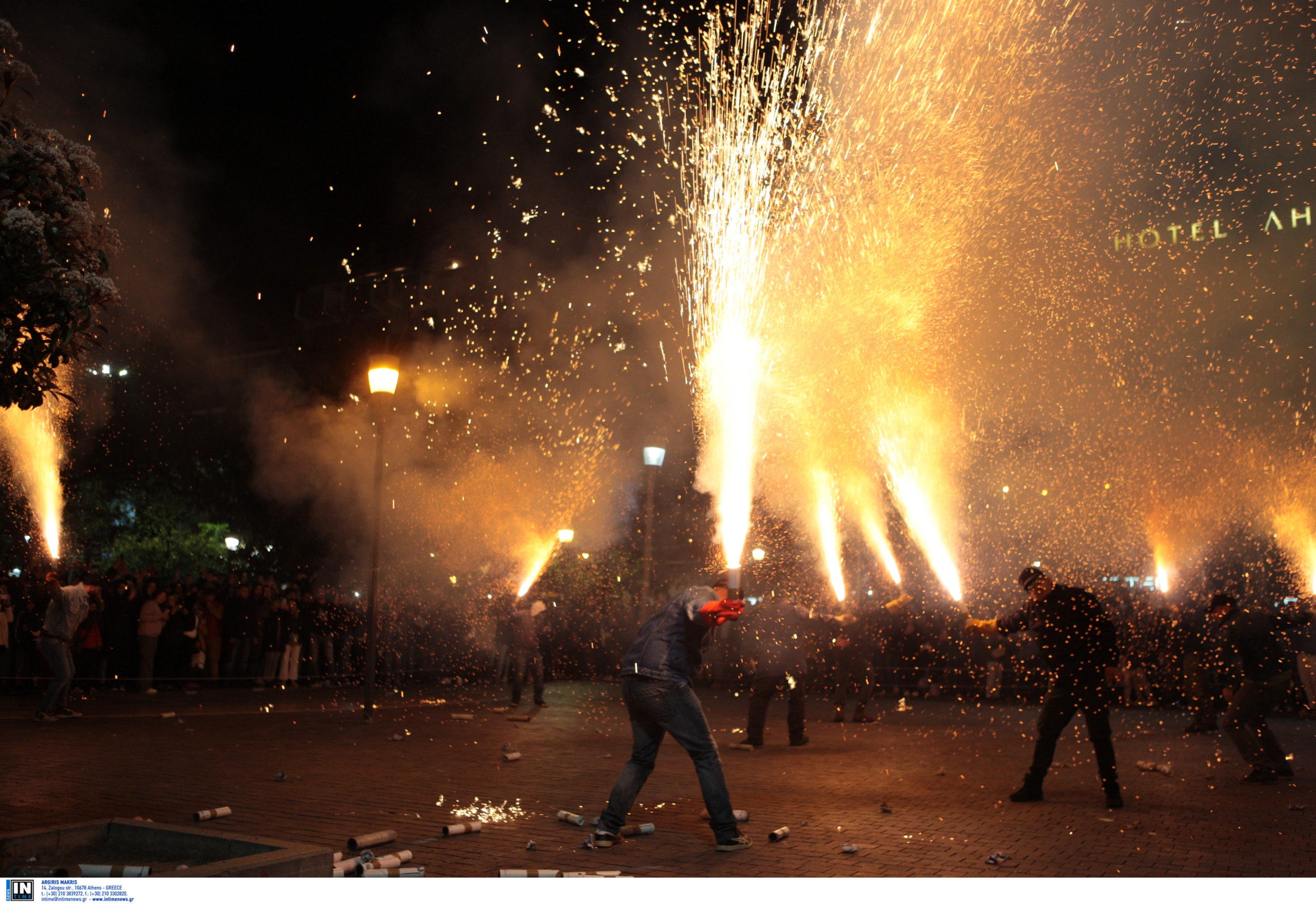 «Εκρηκτικά» έθιμα «ματώνουν» το Πάσχα: Αυξήθηκαν οι σοβαροί τραυματισμοί και ακρωτηριασμοί – «Όλα τα ατυχήματα γίνονται με αυτοσχέδια πυροτεχνήματα ή με κροτίδες»