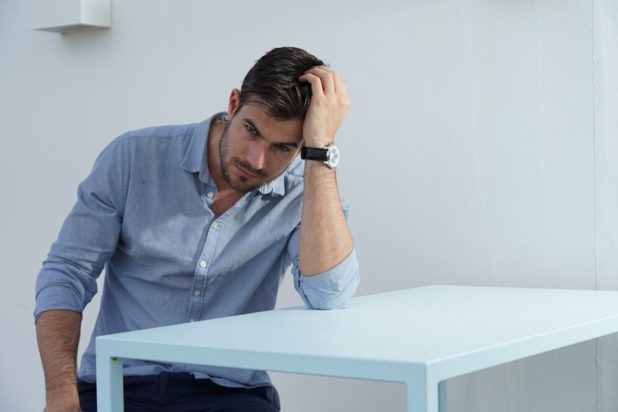 Άνδρας που διαγνώστηκε με Αλτσχάιμερ στα 41 του χρόνια αποκαλύπτει: «Αυτά ήταν τα πρώτα συμπτώματα που αντιμετώπισα»