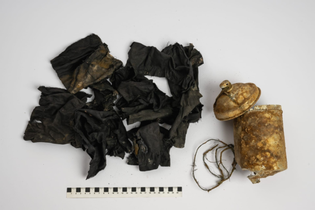 Τμήμα από τον θησαυρό σε μεγέθυνση (Φωτογραφία: Muzeum východních Čech Hradec Králové).