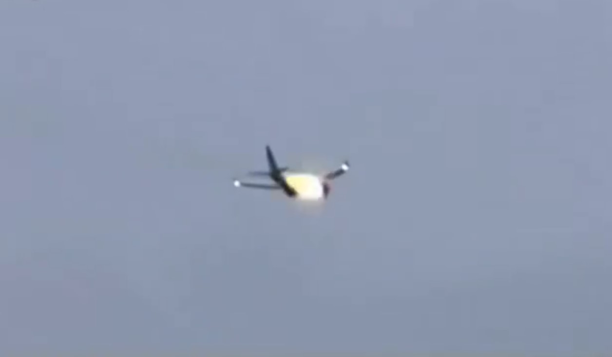 Βίντεο: Αεροπλάνο προχώρησε σε αναγκαστική προσγείωση καθώς η τουρμπίνα «ρούφηξε» ένα… κουνέλι – «Υπήρξε ανάφλεξη και τότε άρχισε ο πανικός»