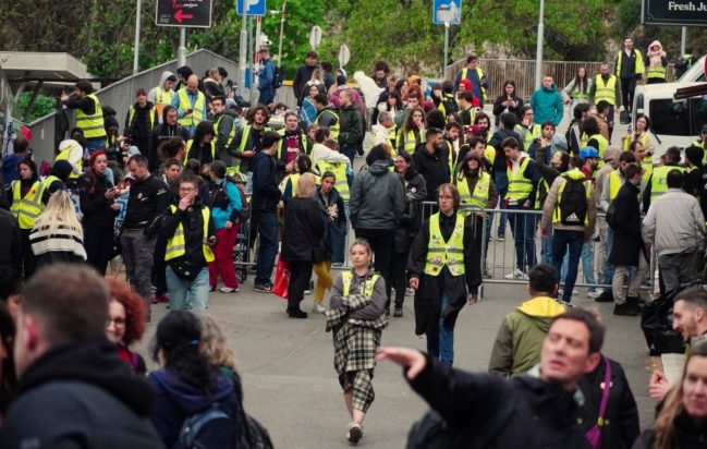 Σερβία αποκλεισμός δημόσιας τηλεόρασης φοιτητές