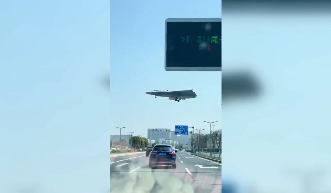 Βίντεο: Η Κίνα αποκαλύπτει το νέο της μαχητικό αεροσκάφος έκτης γενιάς – Τα πλεονεκτήματα του J-36