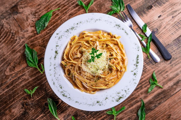 Συνταγή για λιγκουίνι με λεμόνι και λαχανικά - Ένα νόστιμο και αρωματικό πιάτο