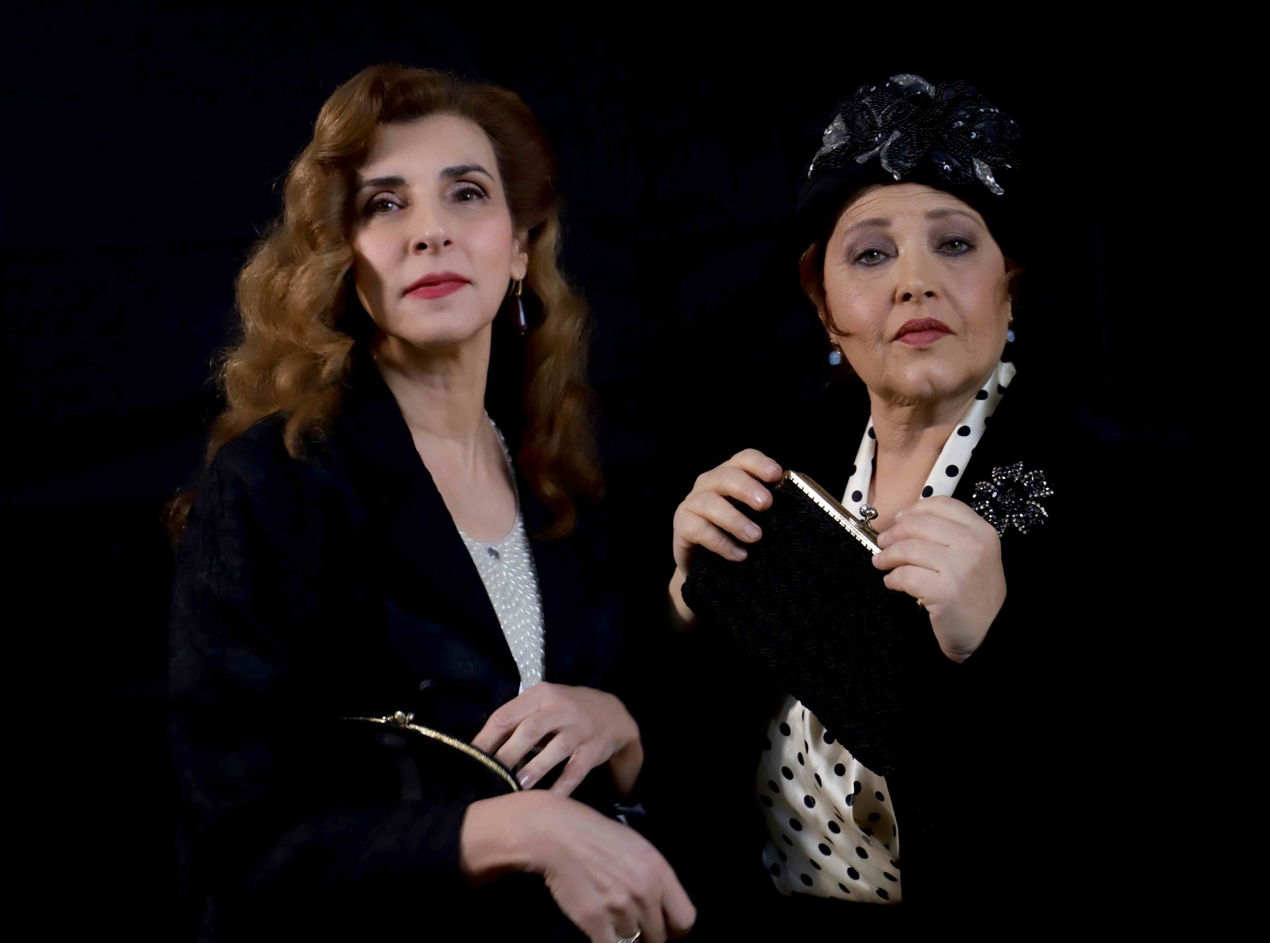 «Το Τρίτο Στεφάνι – Εγώ η Εκάβη»: Η θεατρική διασκευή του λογοτεχνικού αριστουργήματος έρχεται στο Μικρό Γκλόρια