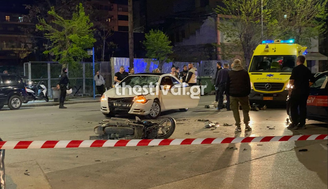 Θεσσαλονίκη: Τροχαίο με σφοδρή σύγκρουση Ι.Χ. με μοτοσικλέτα στη Γιαννιτσών – Ένας τραυματίας