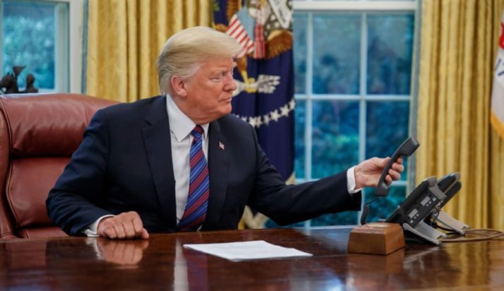 Ντόναλντ Τραμπ τηλέφωνο