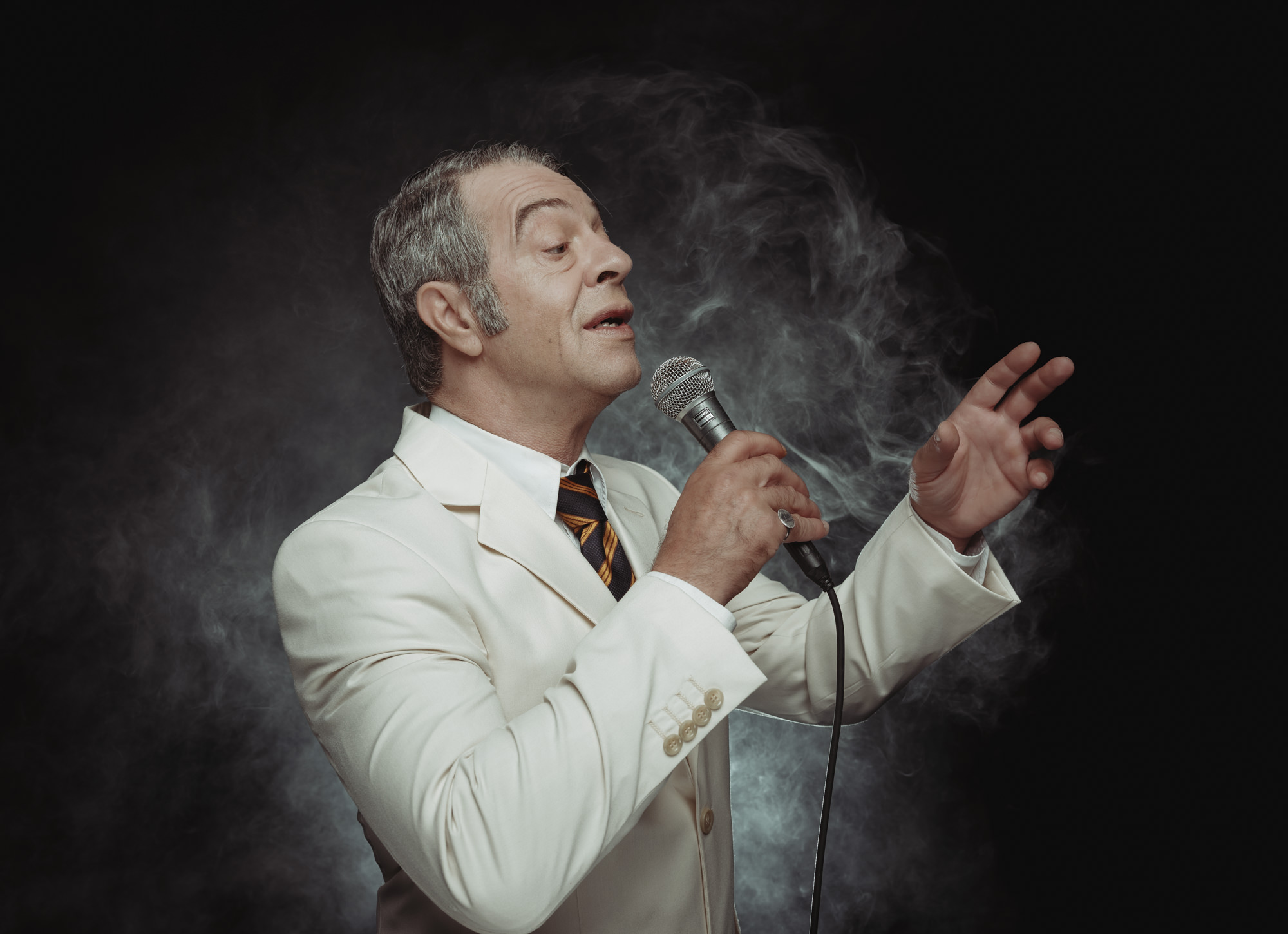 «Τα πήρες όλα κι έφυγες – Η ζωή του Στράτου Διονυσίου»: 11 ακόμα παραστάσεις μετά το Πάσχα – Τι διαφορά θα έχουν