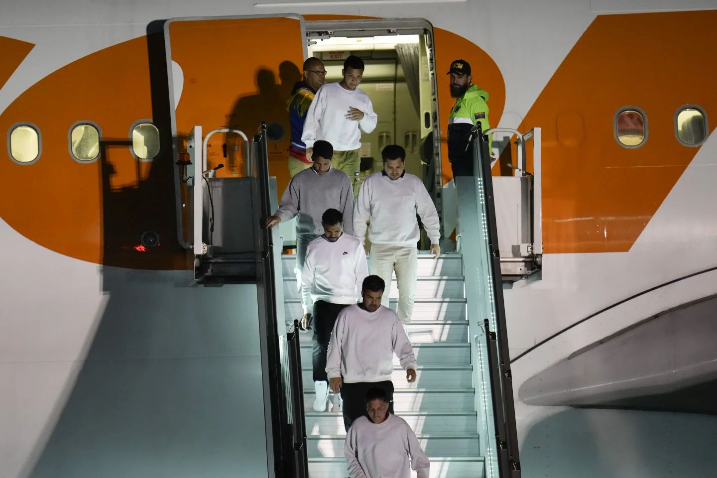 ΗΠΑ: Το Ανώτατο Δικαστήριο αναστέλλει τις απελάσεις μεταναστών από την Βενεζουέλα