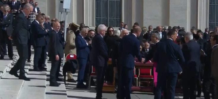 Ουίλιαμ κηδεία πάπα