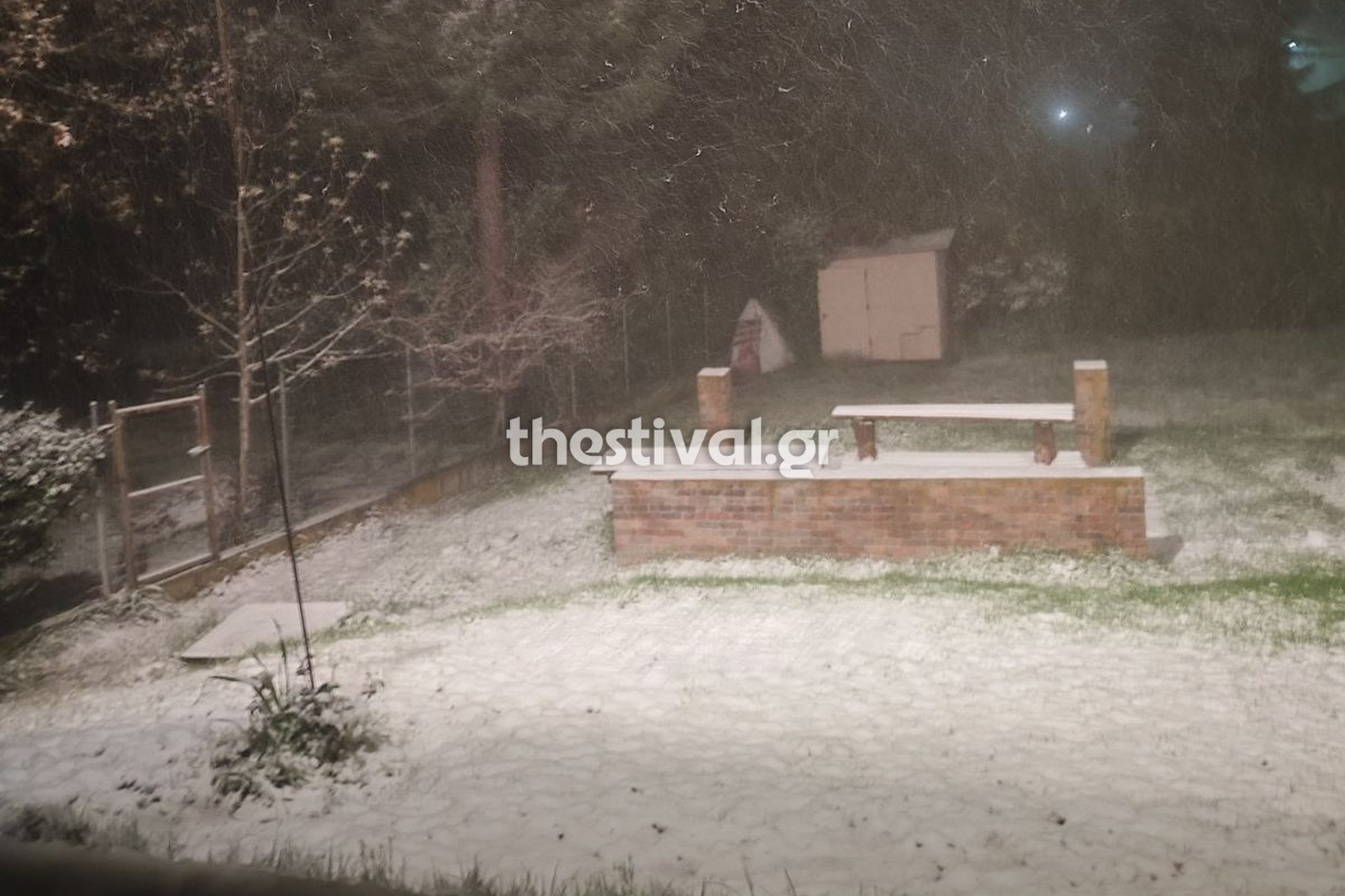 Κακοκαιρία: Σε εξέλιξη η «ψυχρή εισβολή» – Πυκνή χιονόπτωση στην Θεσσαλονίκη – Ποιες περιοχές «ντύθηκαν στα λευκά»