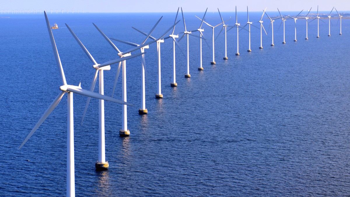 ΗΠΑ: «Πάγωμα» στην πράσινη ενέργεια από τον Τραμπ – Σταματά μεγάλο υπεράκτιο αιολικό έργο στη Νέα Υόρκη