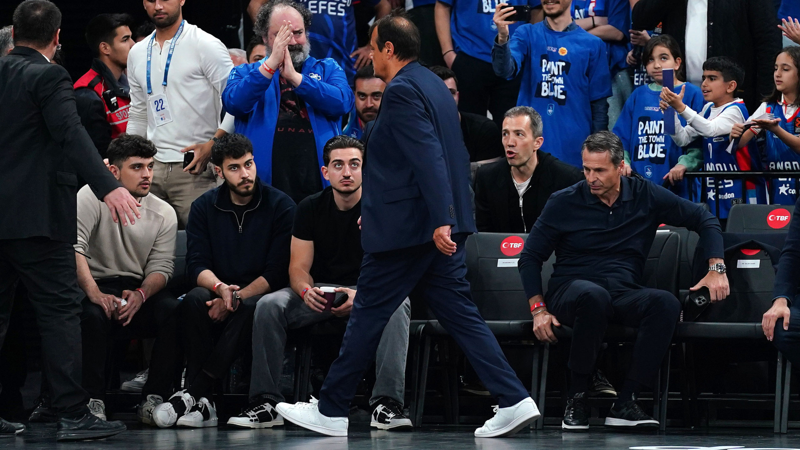 Παναθηναϊκός: Η οργισμένη αποχώρησή του Εργκίν Αταμάν λίγο πριν την λήξη του αγώνα με την Εφές – «Εγώ σας πήρα δύο ευρωπαϊκά»