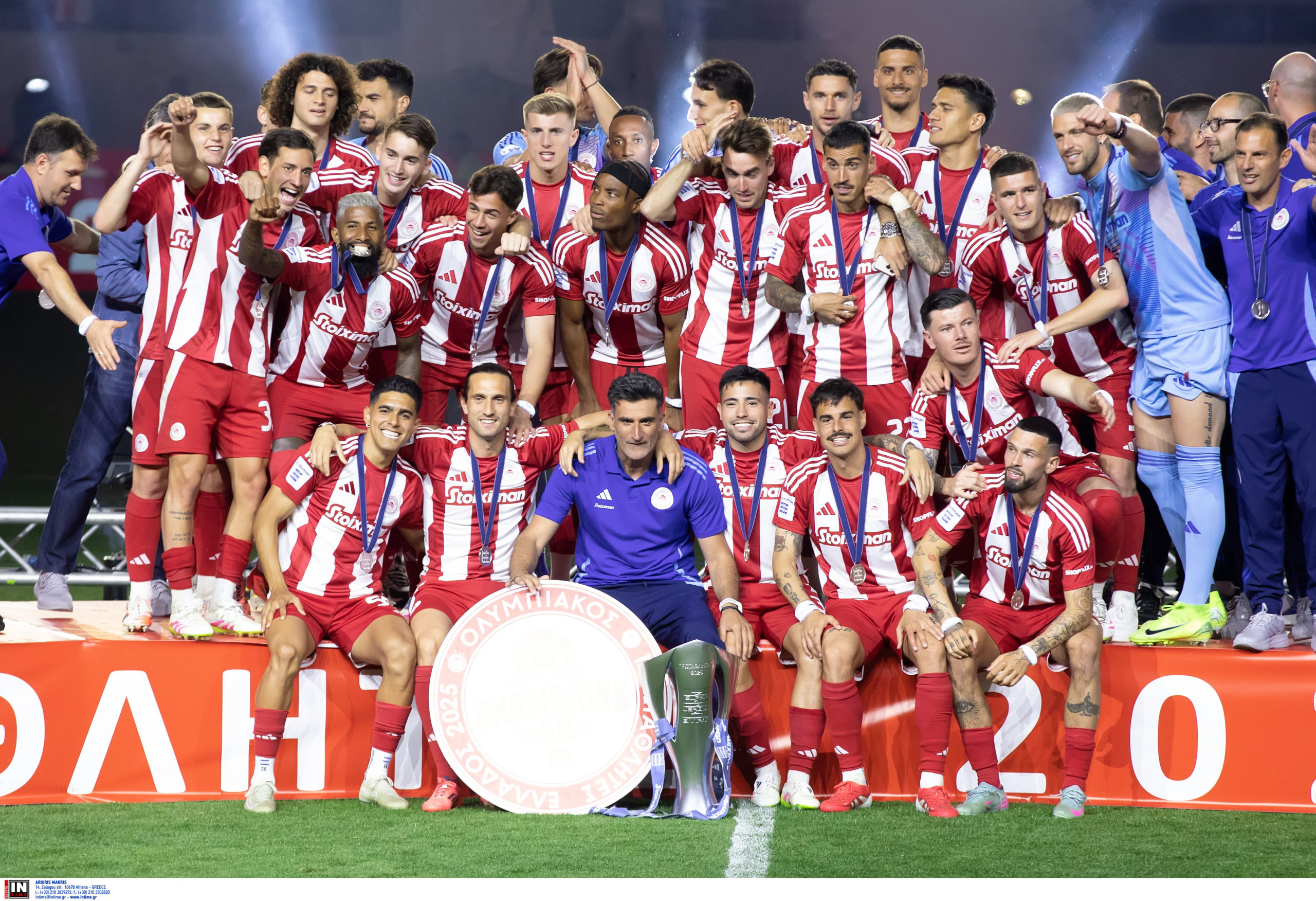Ολυμπιακός: Μοναδικά «κλικς» από την φαντασμαγορική φιέστα των «ερυθρόλευκων» για την κατάκτηση του 48ου πρωταθλήματος