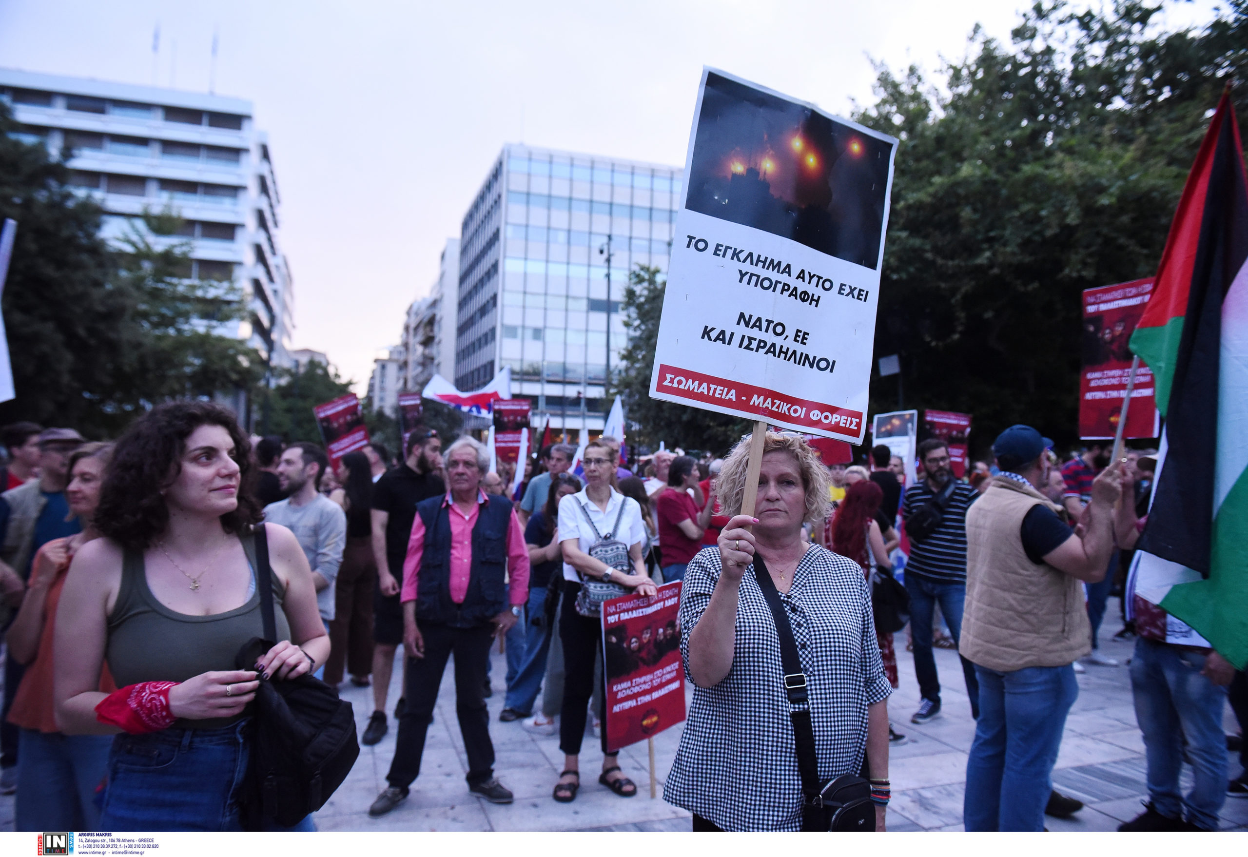 Συναυλία αλληλεγγύης στον Παλαιστινιακό λαό στο Σύνταγμα: «Είμαστε εδώ για να μπορέσουμε να κοιτάξουμε στα μάτια τα παιδιά μας»