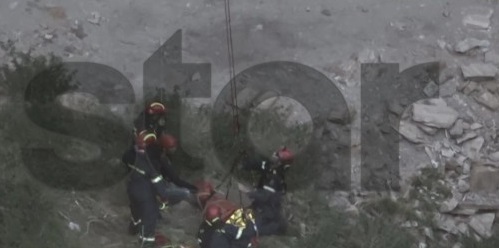 Λαύριο: Βίντεο από την επιχείρηση διάσωσης 30χρονου σπηλαιολόγου-αναρριχητή – Έπεσε σε χαράδρα 55 μέτρων