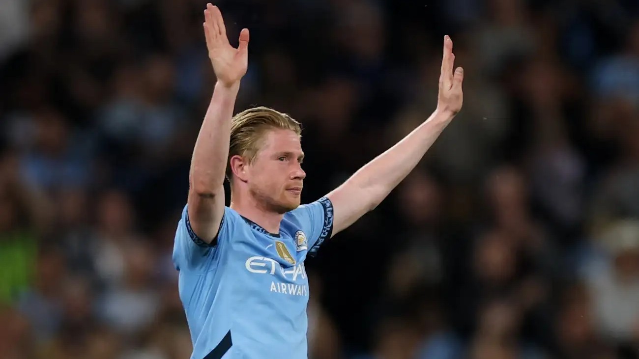 Premier League: «Κουνάει» σεντόνι η Μάντσεστερ Σίτι – Αποθεώθηκε στην αποχώρησή του ο Ντε Μπρόινε, επέστρεψε ο Ρόδρι