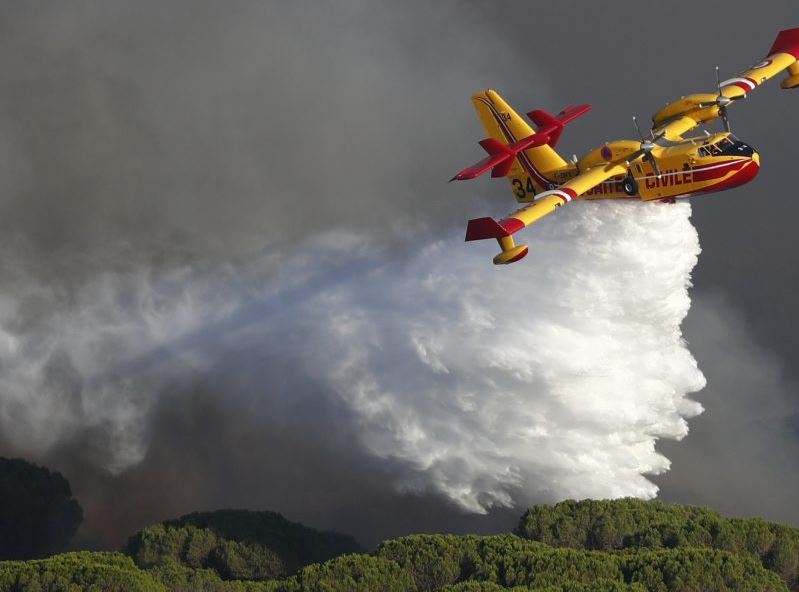 Ε.Ε.: Οργανώνει ομάδες πυρόσβεσης και στόλο αεροσκαφών για χώρες, όπως η Ελλάδα, που αντιμετωπίζουν φωτιές το καλοκαίρι