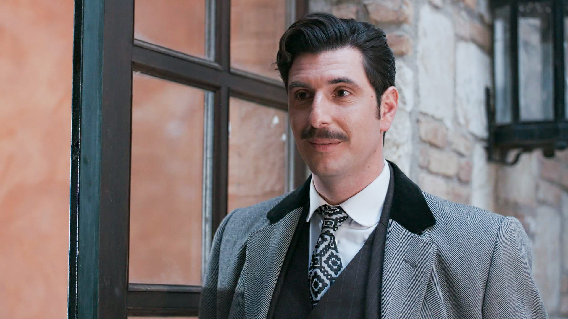 Grand Hotel: Ο Ρήγας ανακαλύπτει το κρυφό ραντεβού Αλίκης-Πέτρου