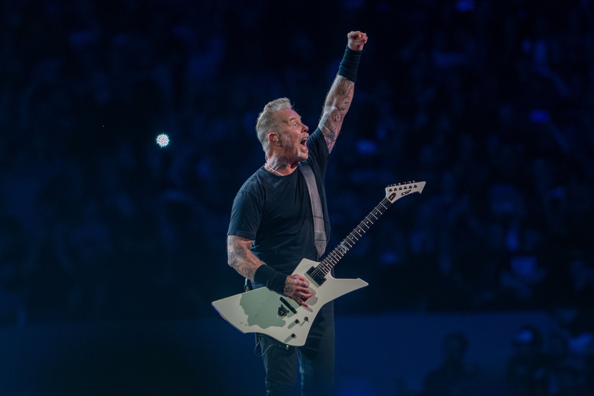 Οι Metallica ταρακούνησαν την Βιρτζίνια: Σεισμικές δονήσεις στη συναυλία τους στο Lane Stadium – Βίντεο με τους 60.000 θεατές να προκαλούν χαμό