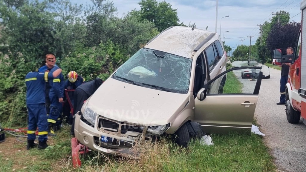 Τροχαίο-σοκ στην Καλαμπάκα: Ένας νεκρός κι ένας τραυματίας σε σφοδρή σύγκρουση δύο αυτοκινήτων – ΦΩΤΟ