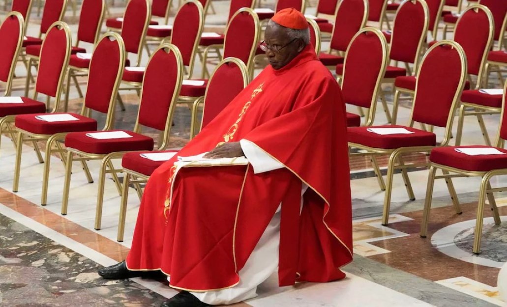 Βατικανό: Μυστήριο με Καρδινάλιο από την Αφρική που καταγγέλλει πως τον απέκλεισαν από το Κονκλάβιο – «Δεν είμαι άρρωστος για να μην είμαι εκεί»