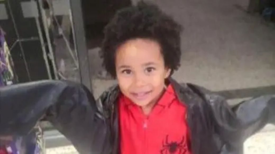 Σοκ στη Βρετανία: Σκότωσε τον 4χρονο γιο της για να εκδικηθεί τον πρώην της – Συγκλονίζουν τα μηνύματα που έστειλε μετά τη δολοφονία του μικρού Kobi