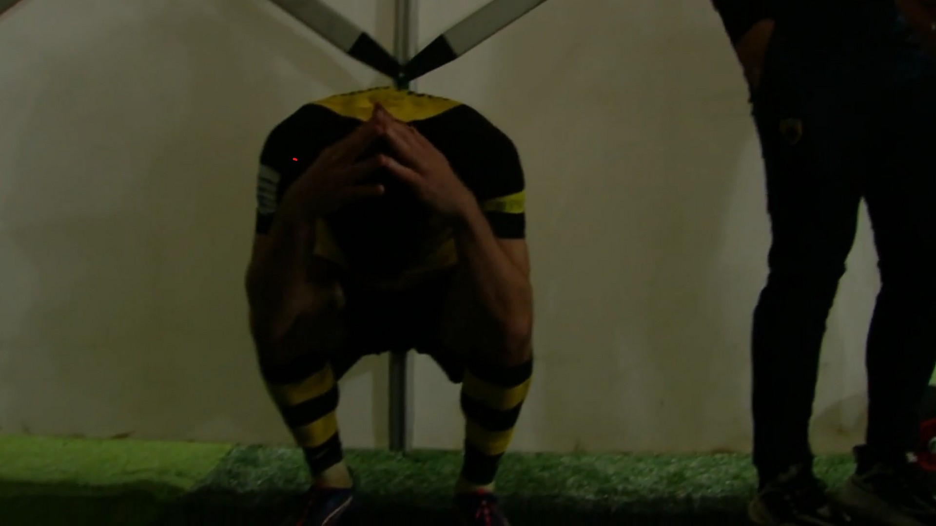 ΑΕΚ: Η κατάρρευση του Πέτρου Μάνταλου στη φυσούνα μετά την ήττα από τον Παναθηναϊκό – ΒΙΝΤΕΟ