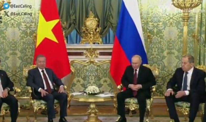 ΠΟΥΤΙΝ ΒΙΕΤΝΑΜ ΠΥΡΗΝΙΚΑ