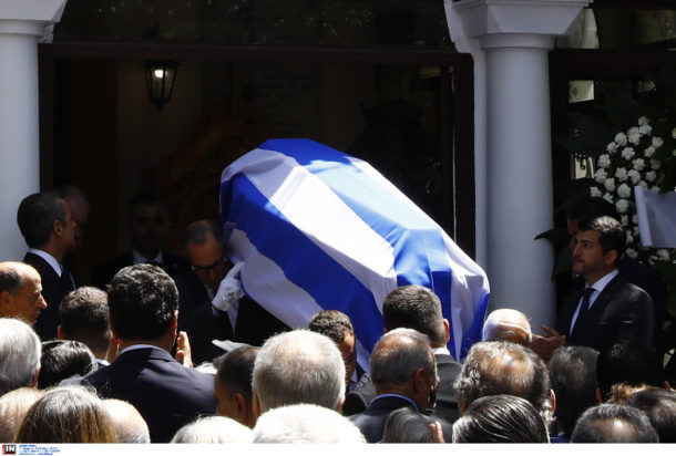 Πέτρος Μολυβιάτης,κηδεία