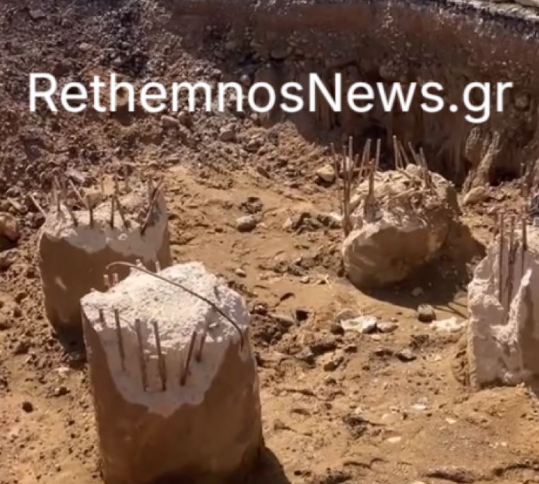 Ρέθυμνο: Αυτοκίνητο έπεσε σε λακκούβα