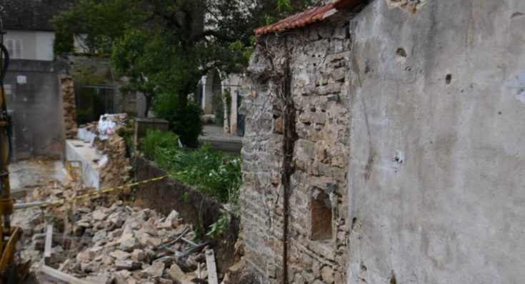 ΓΑΛΛΙΑ ΤΟΙΧΟΣ