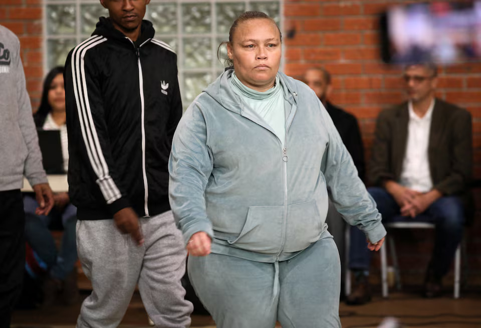 Νότια Αφρική: Μητέρα πούλησε την 6χρονη κόρη της σε «παραδοσιακό θεραπευτή» για 950 ευρώ – «Πώς κοιμάσαι τα βράδια;»